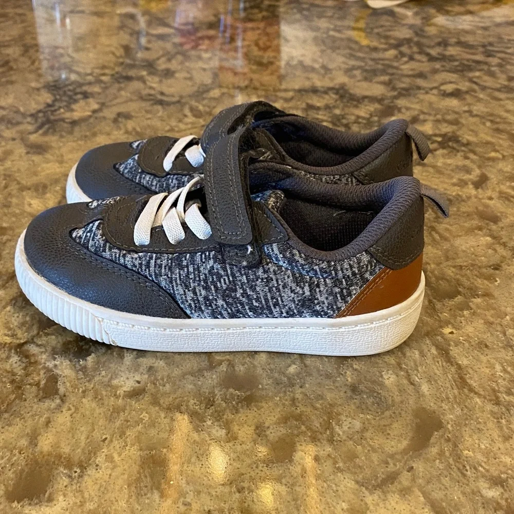 Carter's Gray Boys Sneakers (toddler 9m) and Boys Sandel Shoe (toddler 11m) - Picture 12 of 13